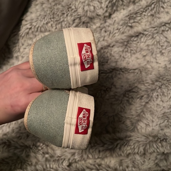 vans - Picture 5 of 6